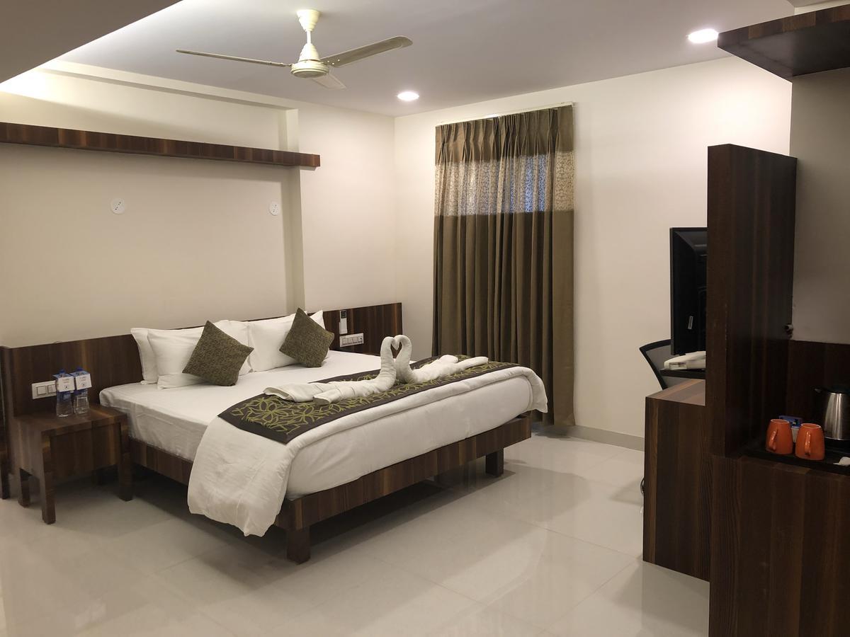 Kyriad Hotel Vijayapura By Othpl Bijapur  Luaran gambar