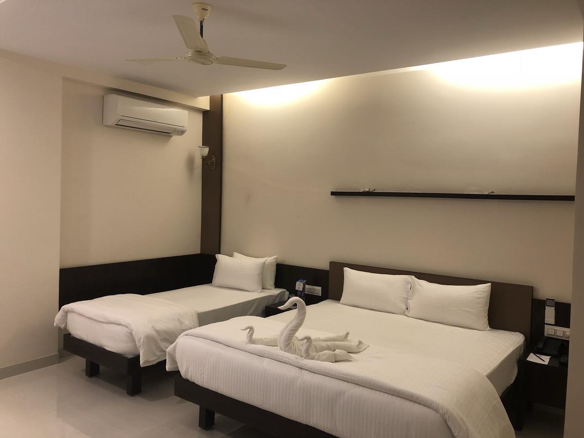 Kyriad Hotel Vijayapura By Othpl Bijapur  Luaran gambar