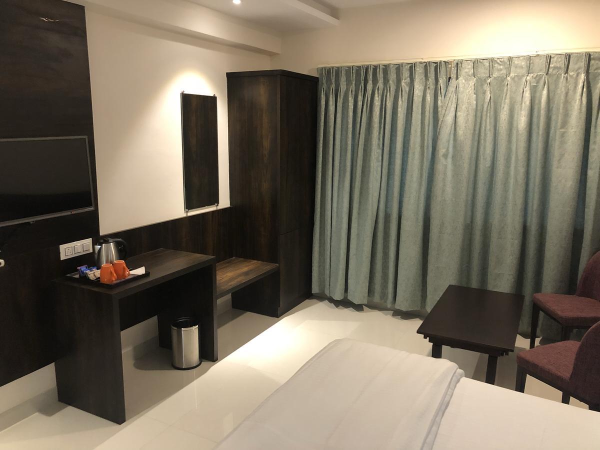 Kyriad Hotel Vijayapura By Othpl Bijapur  Luaran gambar