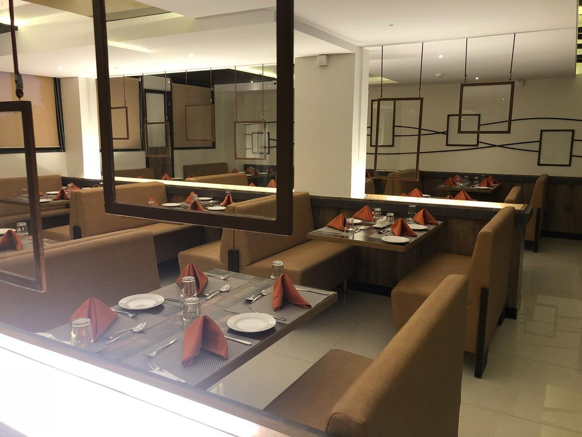 Kyriad Hotel Vijayapura By Othpl Bijapur  Luaran gambar