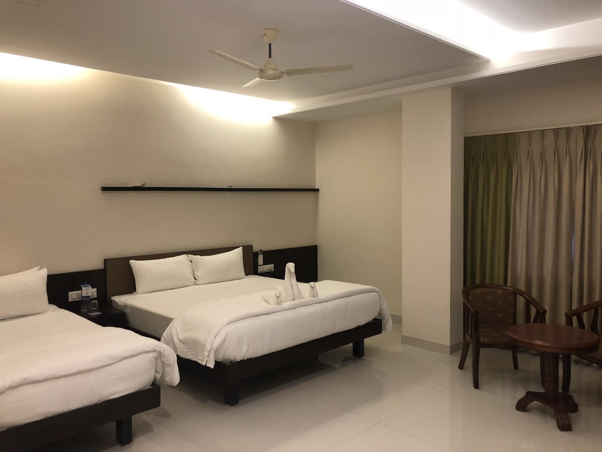 Kyriad Hotel Vijayapura By Othpl Bijapur  Luaran gambar