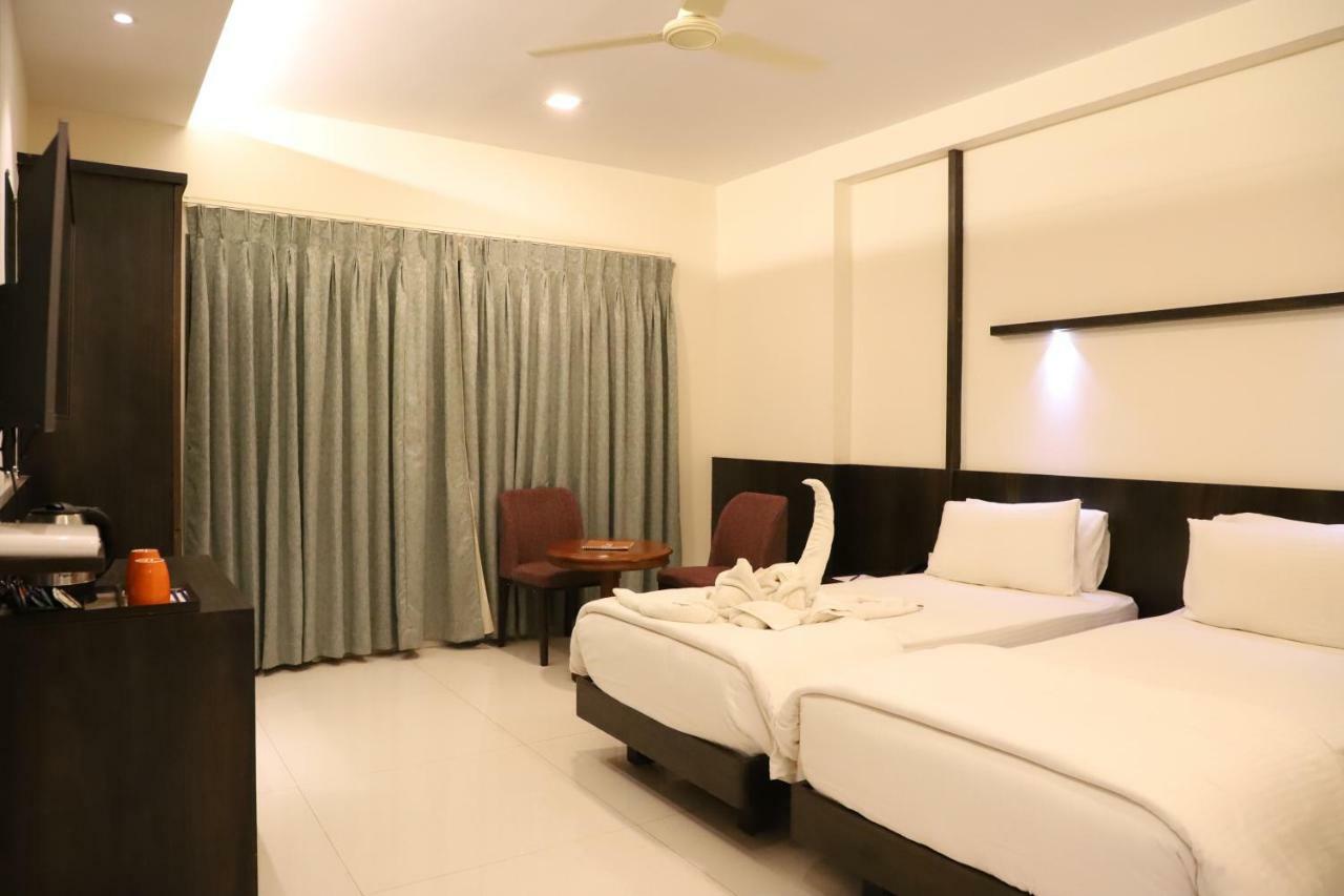 Kyriad Hotel Vijayapura By Othpl Bijapur  Luaran gambar